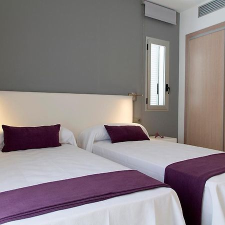 Apartamentos Proa - Emar Hotels Only Adults Es Pujols Exterior foto