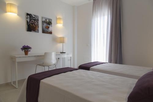 Apartamentos Proa - Emar Hotels Only Adults Es Pujols Exterior foto