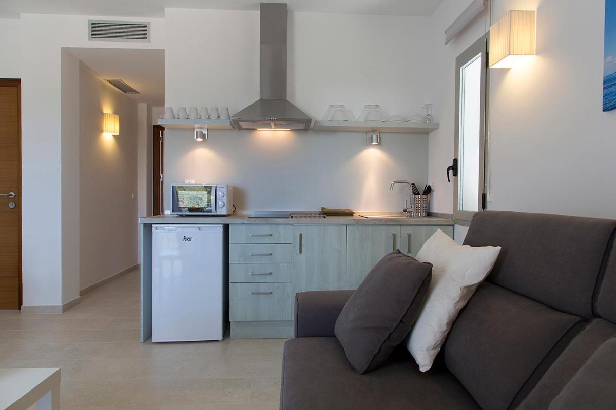 Apartamentos Proa - Emar Hotels Only Adults Es Pujols Exterior foto