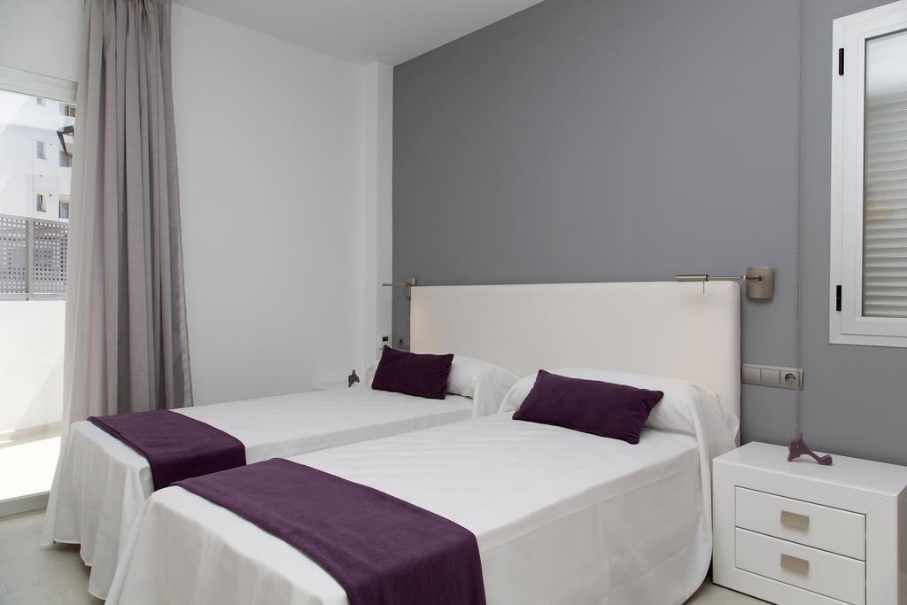 Apartamentos Proa - Emar Hotels Only Adults Es Pujols Exterior foto